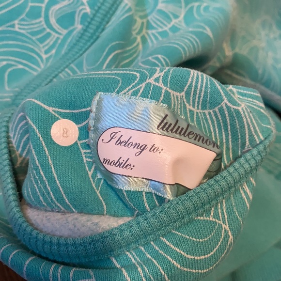 Lululemon Scuba Hoodie - Picture 7 of 7